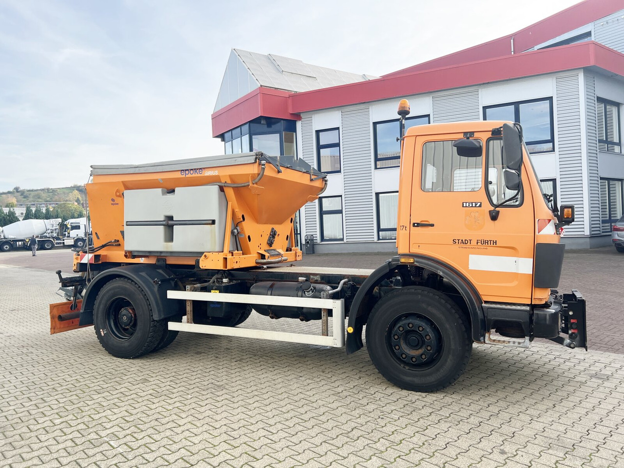 Snow removal vehicle Mercedes-Benz 1617 C 4x2 1617 C 4x2, Winterdienstausstattung: picture 9