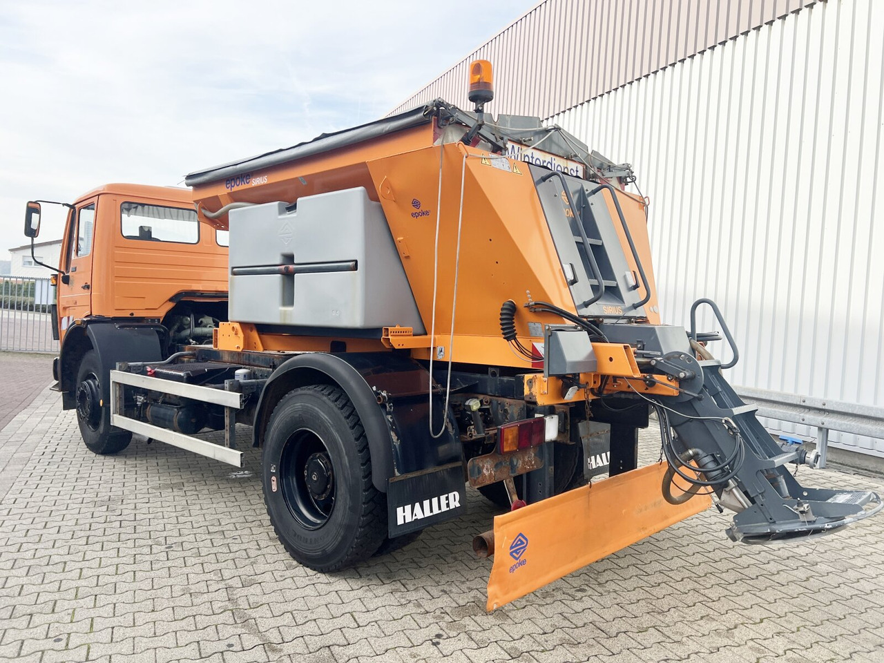 Snow removal vehicle Mercedes-Benz 1617 C 4x2 1617 C 4x2, Winterdienstausstattung: picture 11