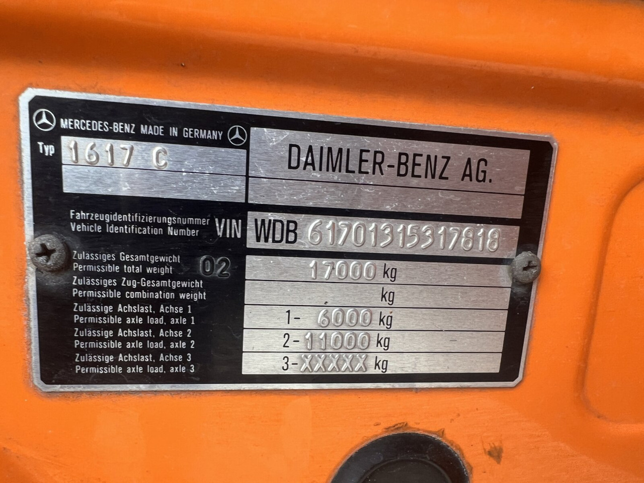 Snow removal vehicle Mercedes-Benz 1617 C 4x2 1617 C 4x2, Winterdienstausstattung: picture 6