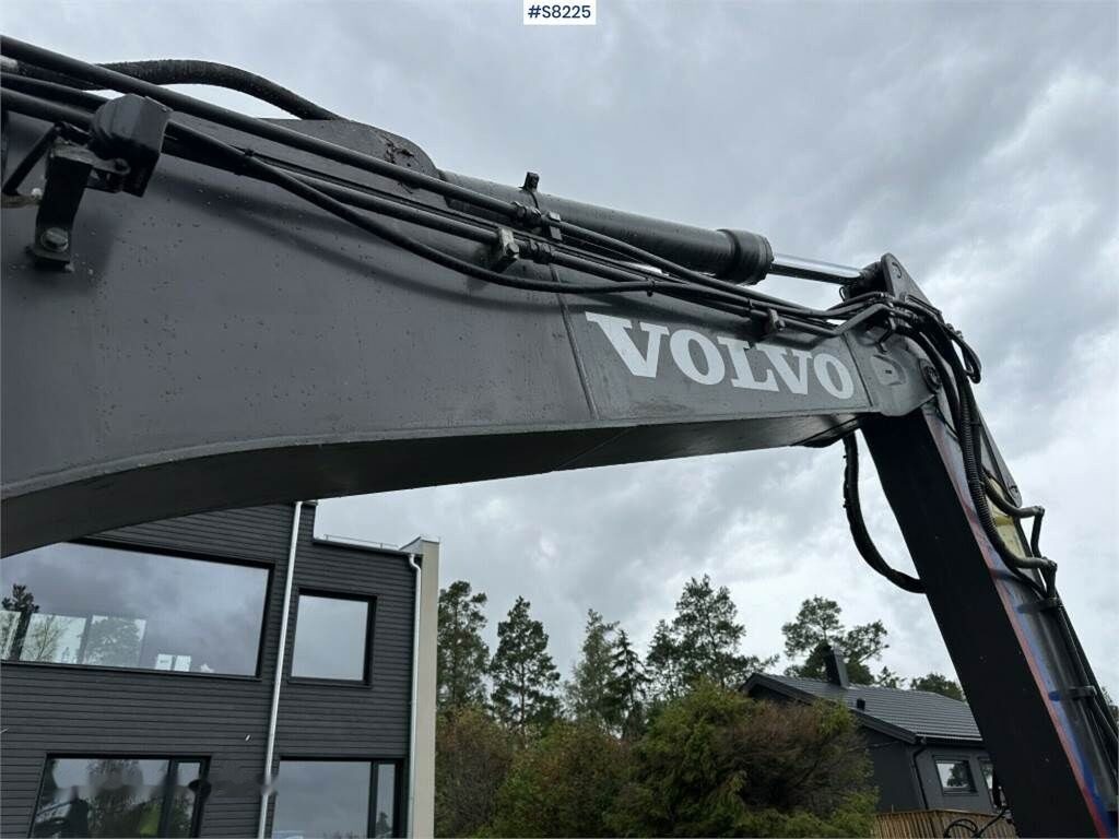 Crawler excavator Volvo EC140EL: picture 39