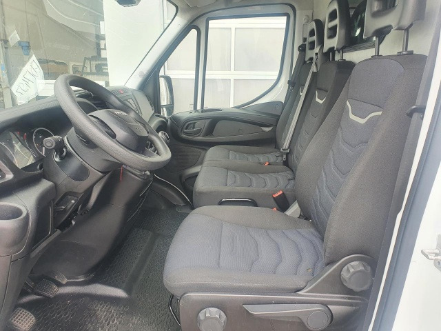 People carrier IVECO Daily 35S16V: picture 7