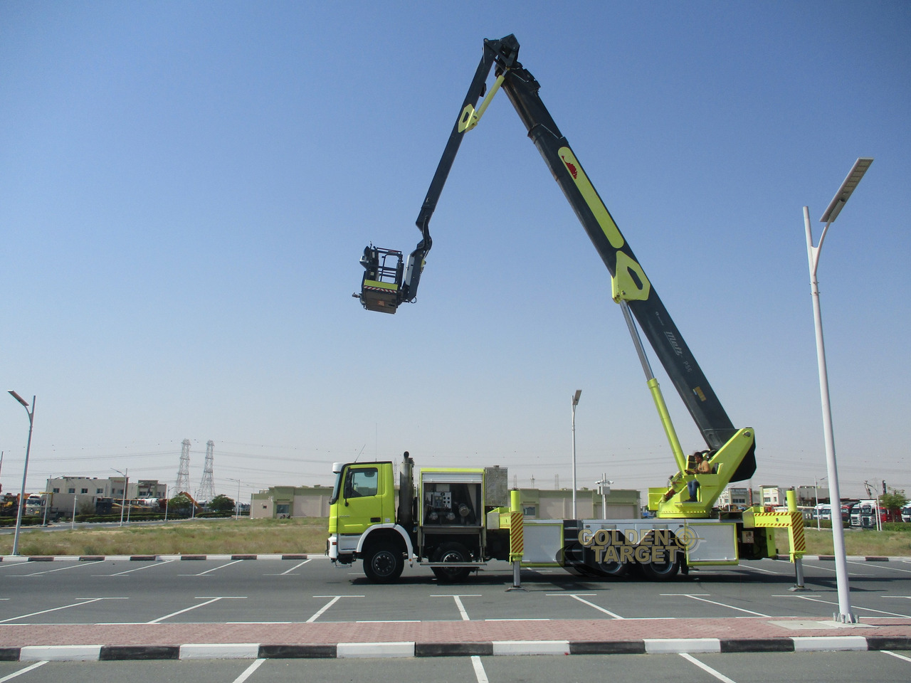 Leasing of Mercedes ACTROS 4140 8x4 METZ P56 Fire Truck Mercedes ACTROS 4140 8x4 METZ P56 Fire Truck: picture 10