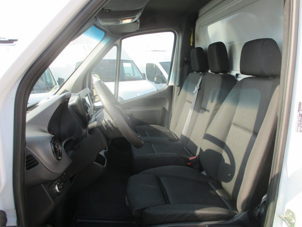 Panel van Mercedes-Benz Sprinter 514 CDi: picture 14