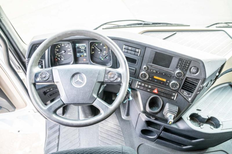 Tractor unit Mercedes ACTROS 1845 LS+E6: picture 10