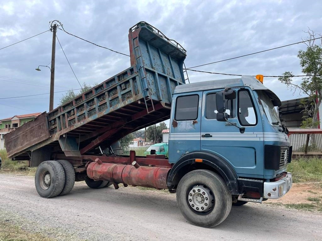 Tipper Mercedes-Benz 1932 4x2: picture 6