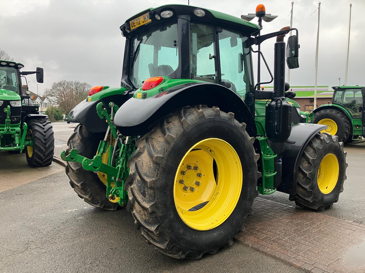 Farm tractor John Deere 6140M: picture 6