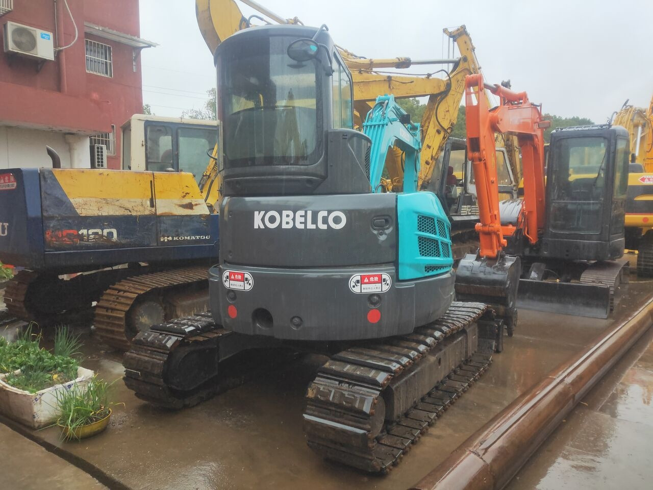 Mini excavator Kobelco SK55SR-5: picture 10