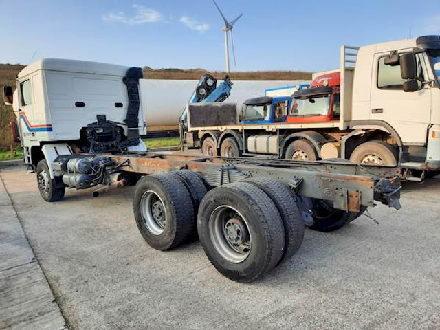 Cab chassis truck Volvo F 12 6*4 STEEL SUSPENSION: picture 6