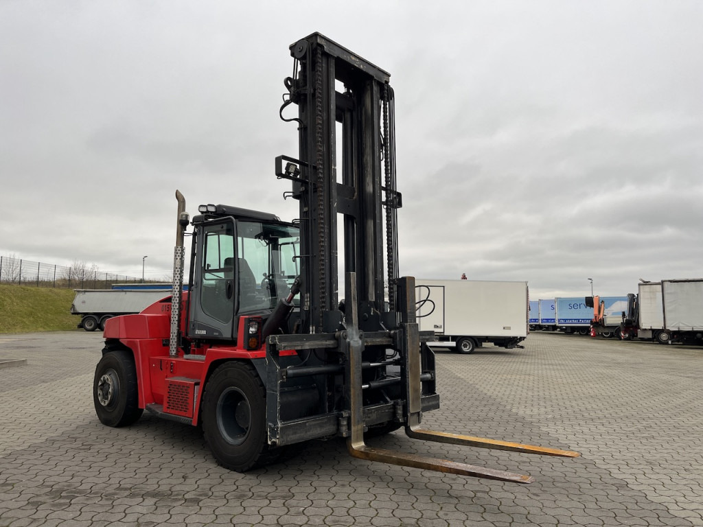 Diesel forklift Kalmar DCG 120-6: picture 12