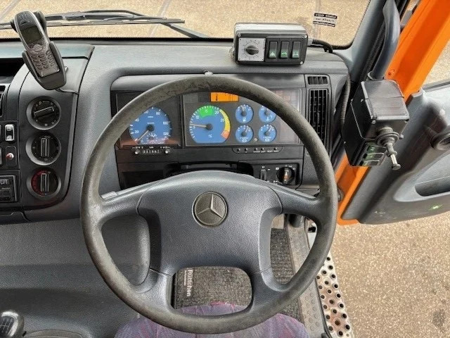 Road sweeper Mercedes-Benz Atego 1828 K RHD (ORIGINAL DUTCH TRUCK) WITH GOOD WORKING SCHORLING SWEEPERBODY (MANUAL GEARBOX / FULL STEEL SUSPENSION / REDUCT: picture 20