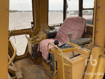 Crawler loader CAT 953: picture 18