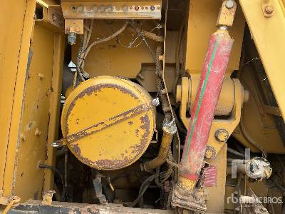 Crawler loader CAT 953: picture 50