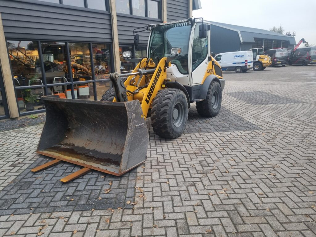 Wheel loader LIEBHERR L506C: picture 9