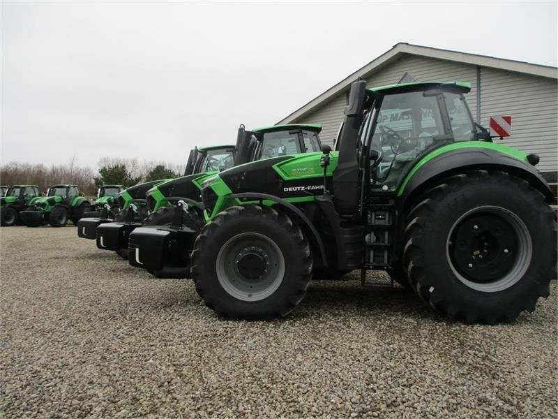 Farm tractor Deutz-fahr 9340 TTV New and unused tractor: picture 24