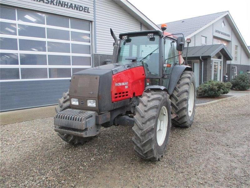 Farm tractor Valmet 8050: picture 8