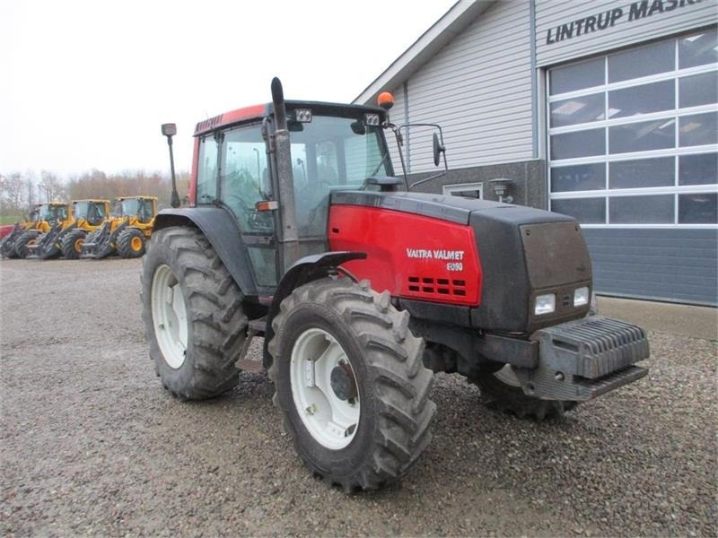 Farm tractor Valmet 8050: picture 15