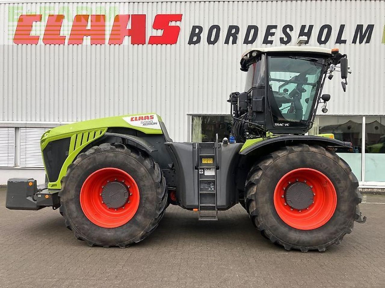 Farm tractor CLAAS xerion 5000 trac vc TRAC VC: picture 8