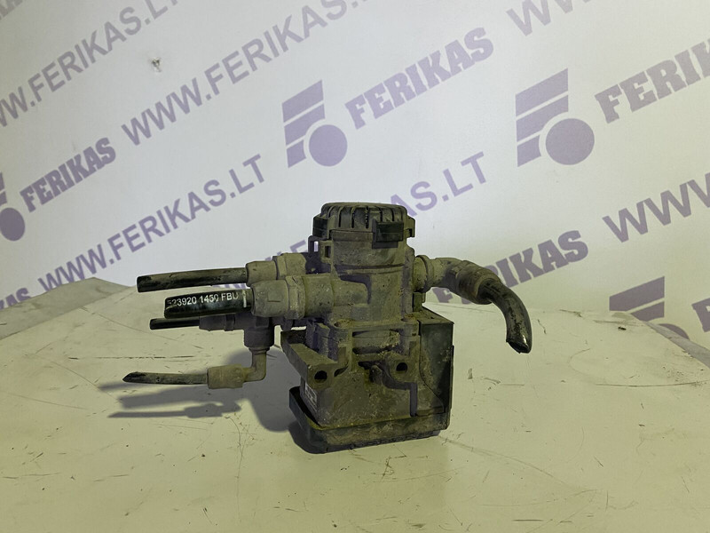 Brake parts for Truck Scania brake valve 1773676: picture 1