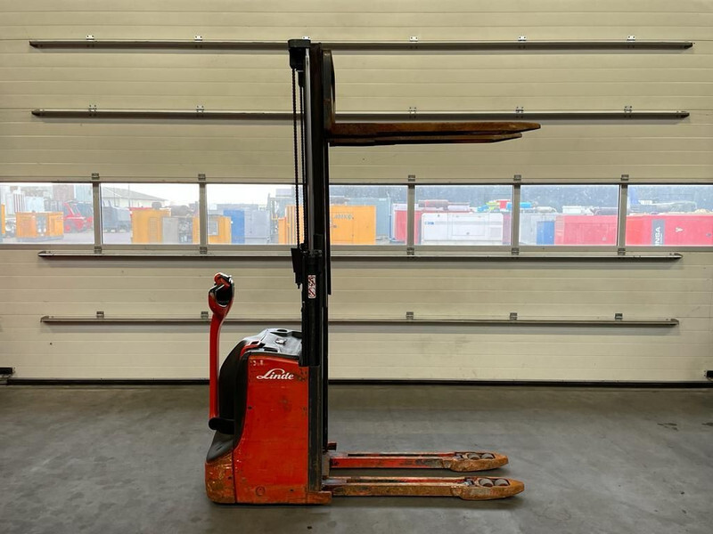 Stacker Linde D08 Stapelaar 1.8 ton 210 cm Hefhoogte Stapelaar: picture 17