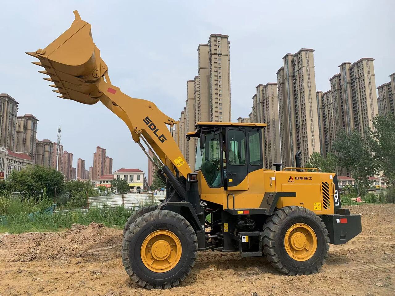 Wheel loader SDLG L933: picture 8