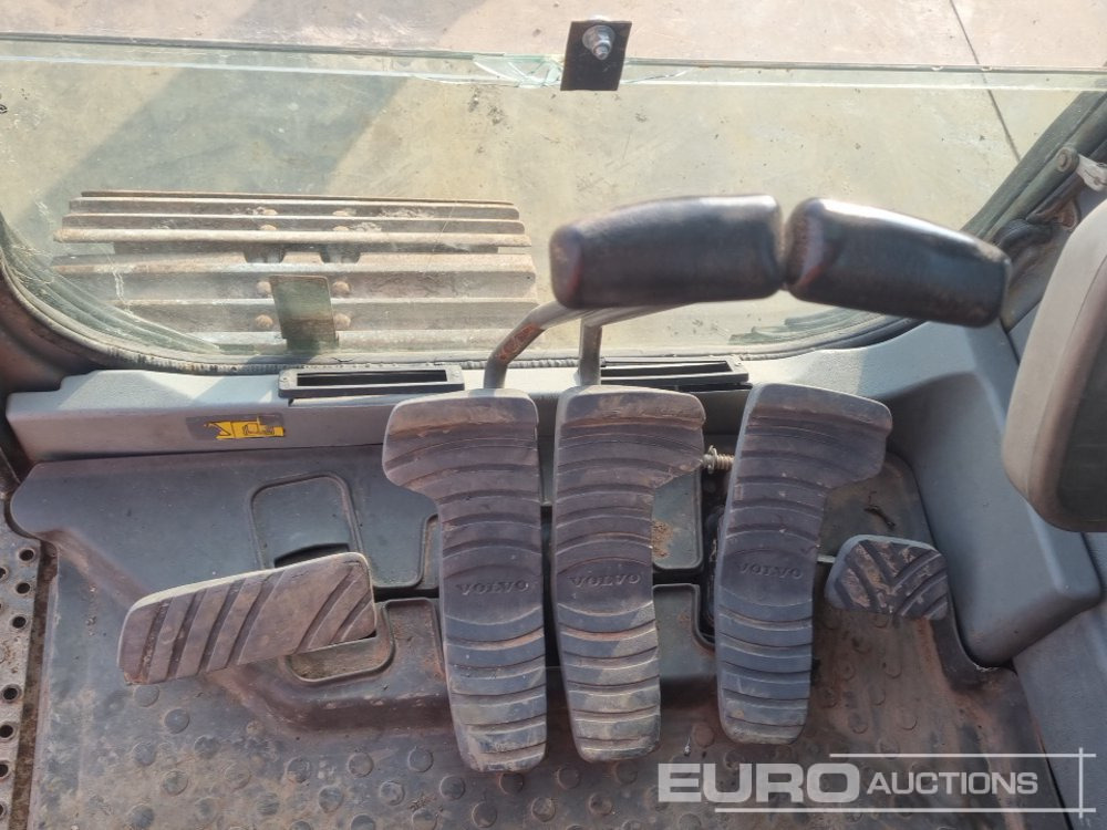 Crawler excavator Volvo EC140BLC: picture 43