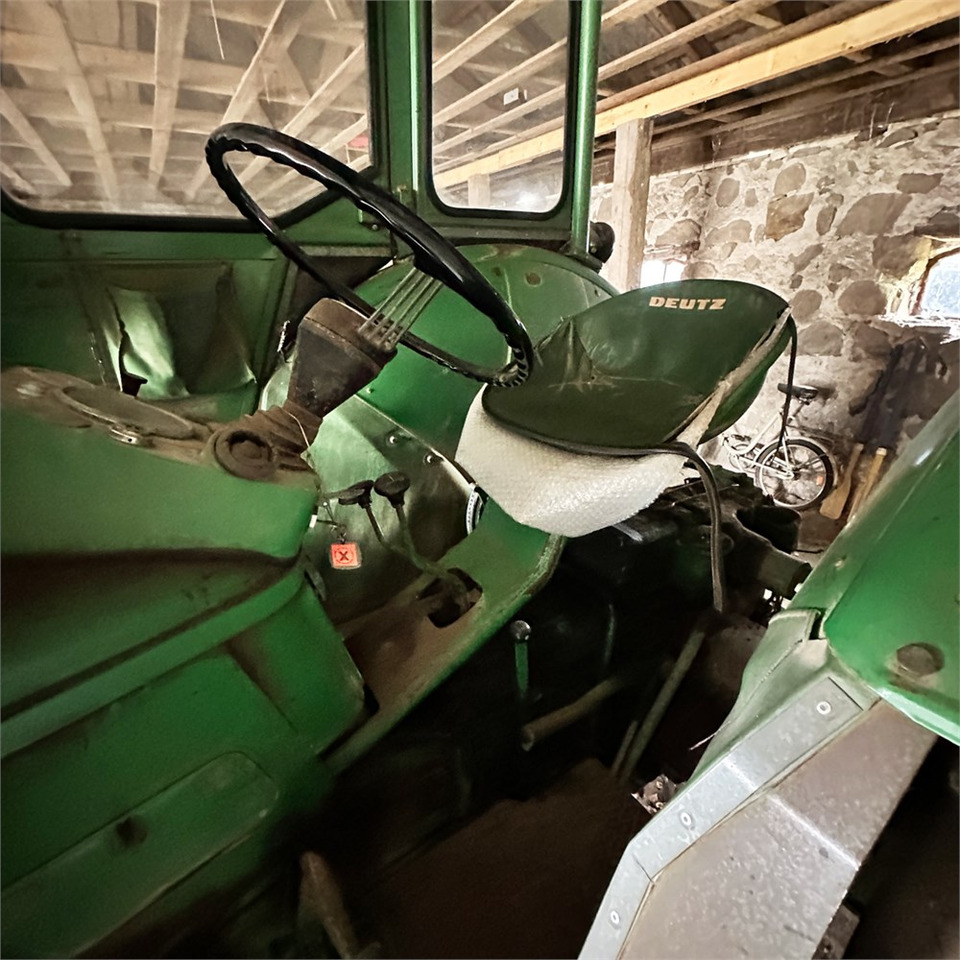 Farm tractor Deutz D 5505: picture 10