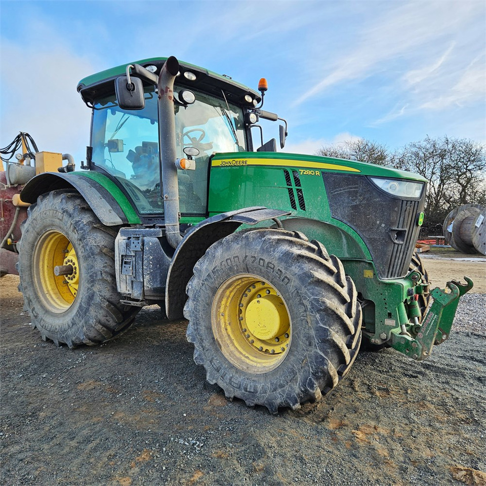 Farm tractor John Deere 7280 R: picture 9